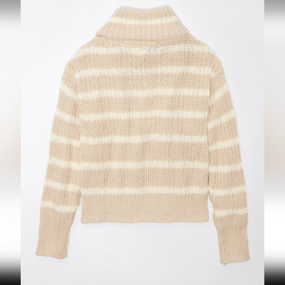 AE Quarter-Zip Collared Sweater - Picture 6 of 8